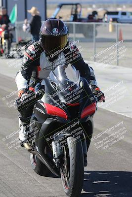 media/Dec-01-2025-Moto Forza (Mon) [[2daa91e15f]]/4-Around the Pits/